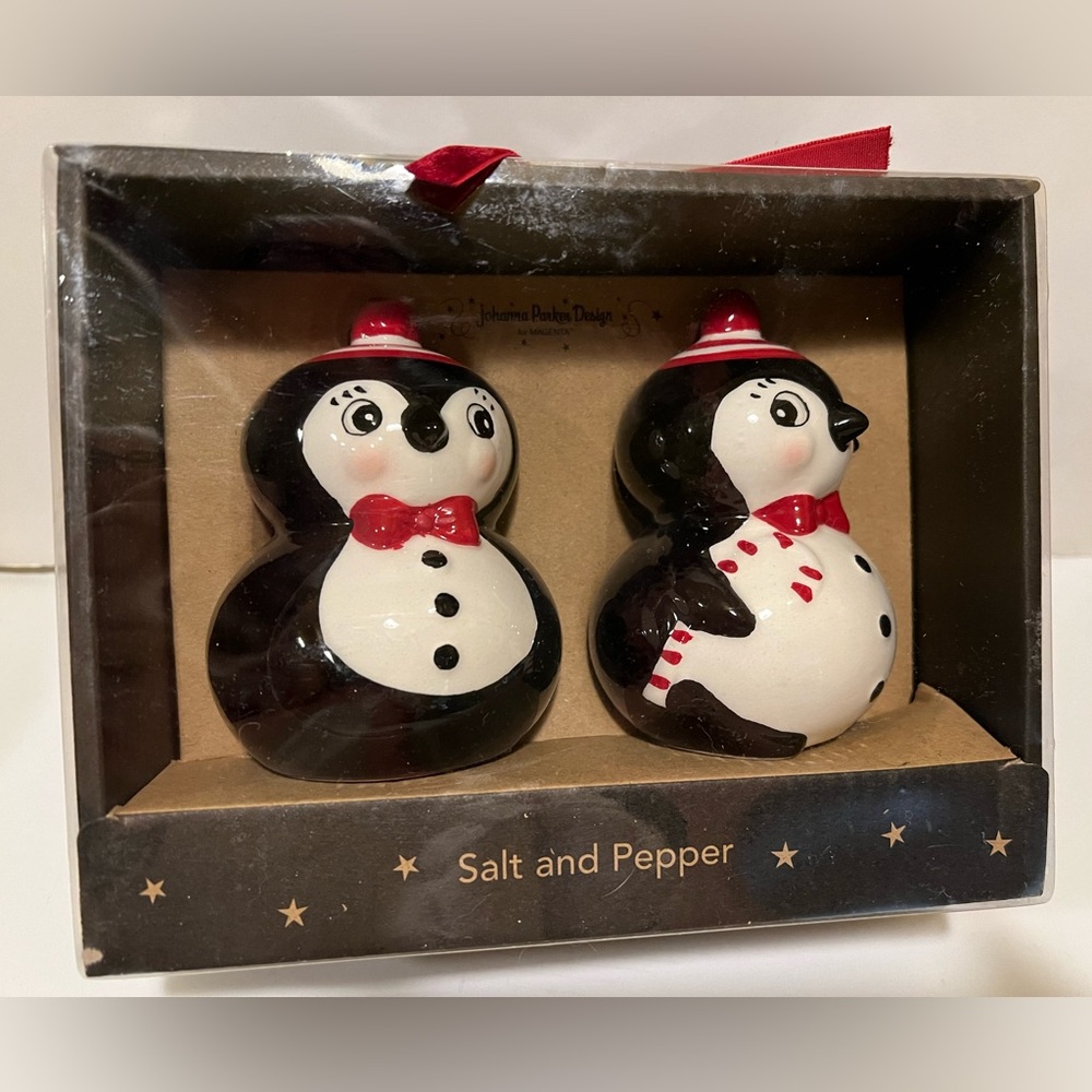 NWT JOHANNA PARKER PENGUIN SALT & PEPPER SHAKERS.